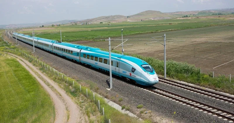 Öğretmenlere yüzde 50 indirimli YHT ve ana tren bileti uygulaması hangi tarihlerde geçerli, kimler nasıl yararlanabilir?