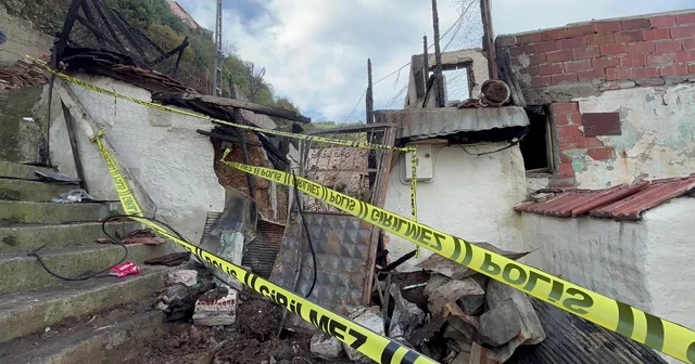 80 yaşındaki ev sahibinin yangını söndürmek isterken ölmüş olabileceği değerlendiriliyor Bursa Haberleri