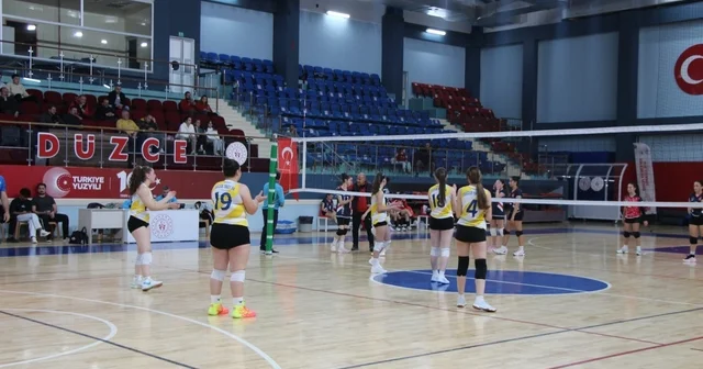 Düzce küçük kızlar voleybol müsabakaları başladı Düzce Haberleri