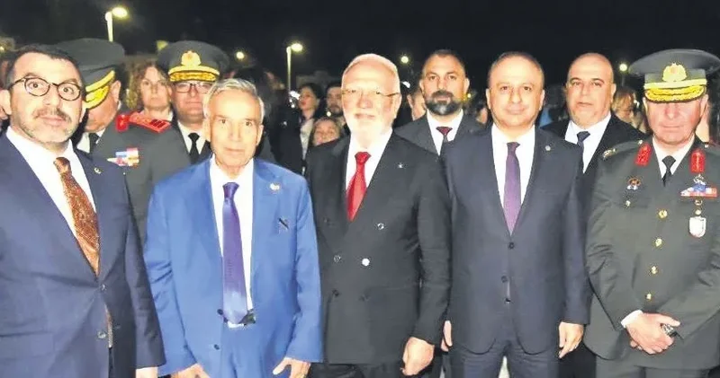 YAVUZ DONAT Bizim için Kıbrıs