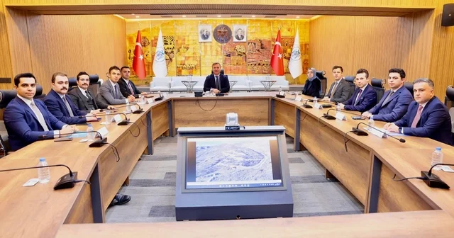 İlin yönetimi bir araya geldi: Gündem güvenlik, eğitim ve yatırımlar Erzincan Haberleri