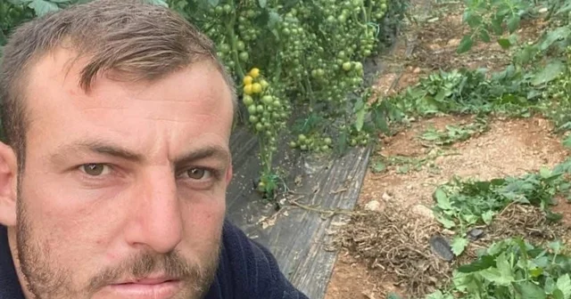 Eski kız arkadaşının evinin önünde bıçaklanarak öldürülen gencin davada KGYS kayıtları yeniden incelenecek Olayın başlangıcındaki taraflar arasındaki cep telefonu görüntüleri de mahkeme heyetince duruşmada izlendi Antalya Haberleri