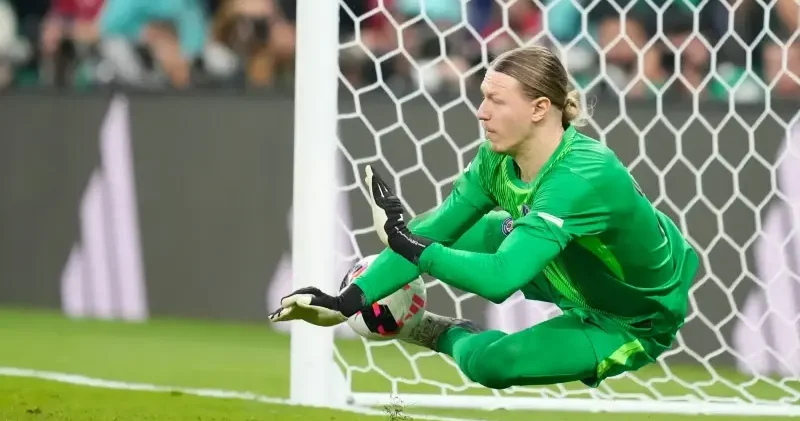 Üst üste 4 penaltı kurtarıp takımı şampiyon yaptı! Herkes onu konuşuyor Spor Haberleri