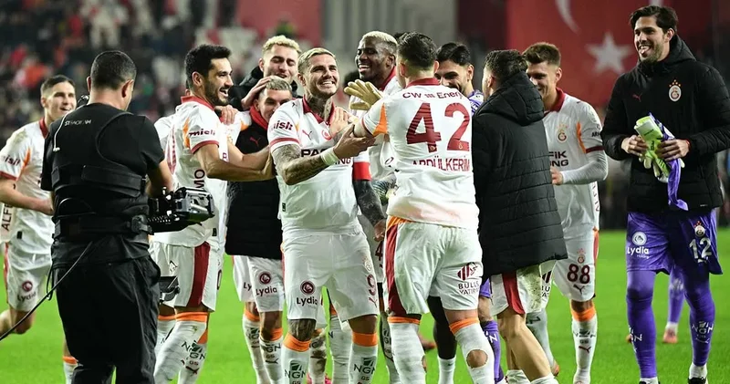 Galatasaray ın Başakşehir maçı ilk 11 i belli oldu: Okan Buruk mecbur kaldı