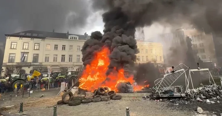 Avrupa nın kalbinde ortalık karıştı