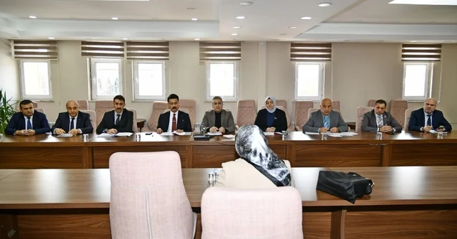 Vali Çiçek halk gününde vatandaşların sorunlarını dinledi Ardahan Haberleri