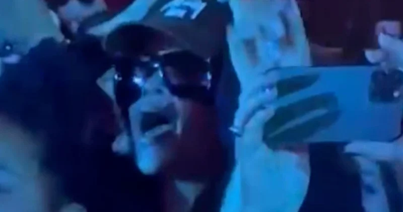 Rihanna, Mariah Carey konserinde seyirciyle tartıştı magazin haberleri