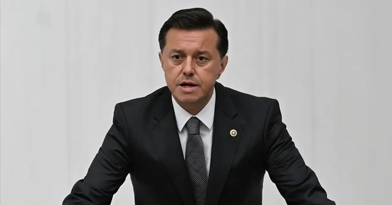 AK Partili Hatipoğlu ndan Özgür Özel e sert tepki: Mezar başında rakı içmek rezalettir