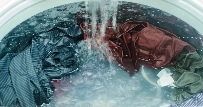 Çamaşır makineniz dönmüyorsa, tamirci çağırmayın: Bu yöntemle paranız cebinizde kalacak