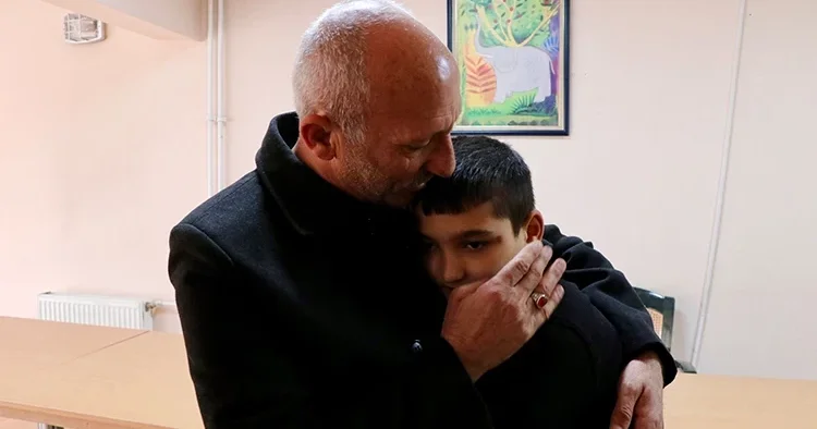 DAEŞ in 11 yıl önce kaçırdığı çocuk Türkiye de bulundu: Okul, hastane görmemiş... Sosyal çevresi olmamış