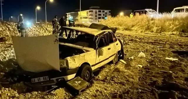 Kütahya da takla atan otomobil tarlaya uçtu: 1 yaralı VİDEO İZLE