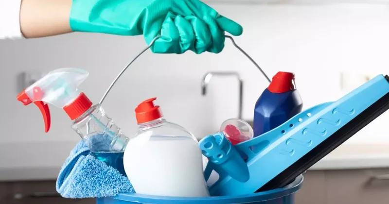 Herkesin evinde bulunan temizlik ürünü yasaklandı! Piyasadan toplatılıyor