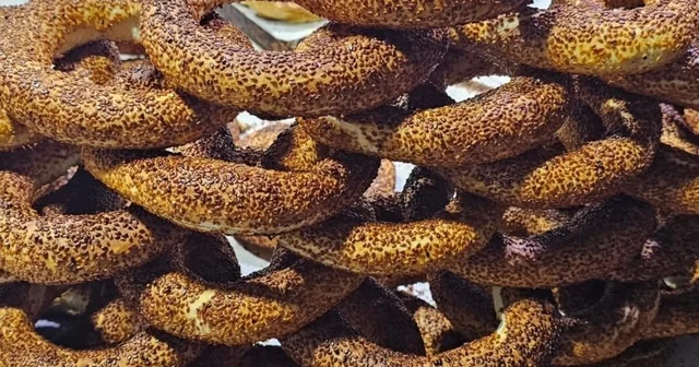 Merhum başkanlar için simit fırınından ücretsiz simit Manisa Haberleri