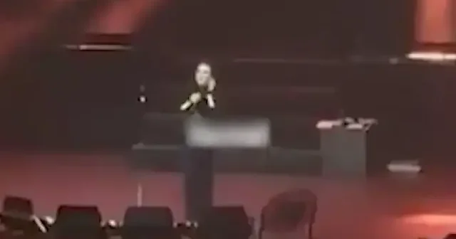 Fatma Turgut konserinde dikkat çeken diyalog: Ankara daki KYK yurdu kız öğrencilerin isteğini geri çevirdi VİDEO İZLE