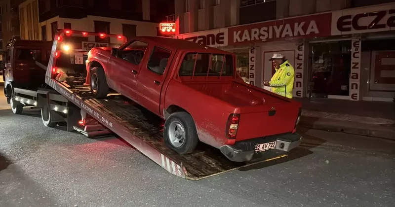 Alkollü Sürücü Kaçmaya Çalıştı, Kamyonet Durduruldu