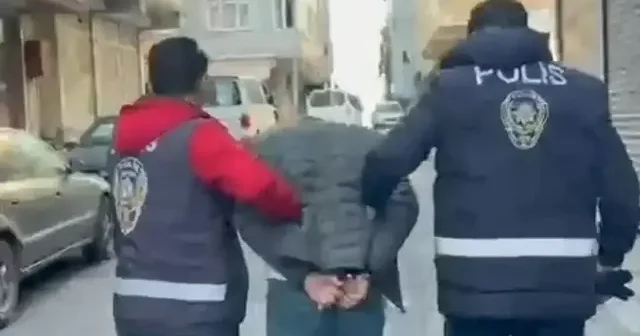 Sabıkasında ne ararsan var: 93 suçtan aranması olan şahıs İstanbul da yakalandı VİDEO İZLE