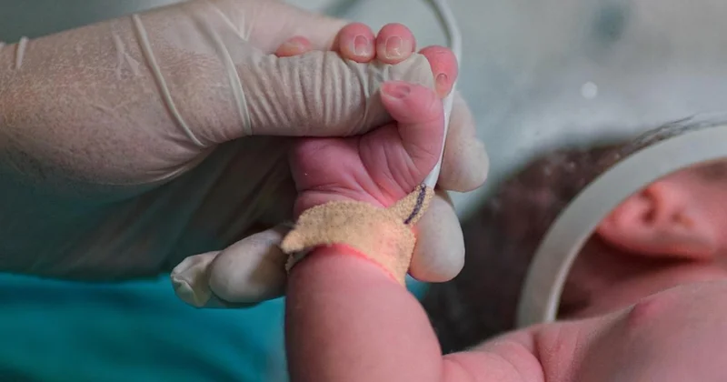 Yenidoğan bebeklerin tanı ve tedavileri yapay zekayla belirlenecek