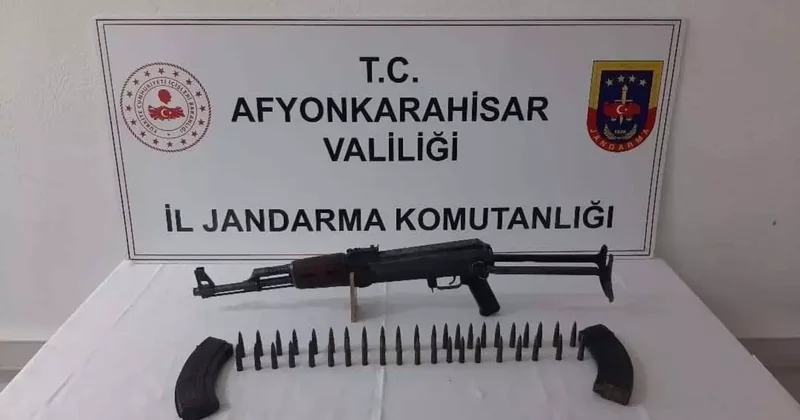 Şüphe üzerine durdurulan otomobilde Kalaşnikov ele geçirildi