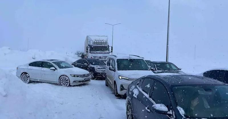 Kar yağışı kazaları beraberinde getirdi