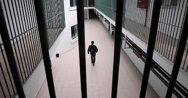 Mahkumların cezası her kitap okuduklarında 3 gün kısalacak