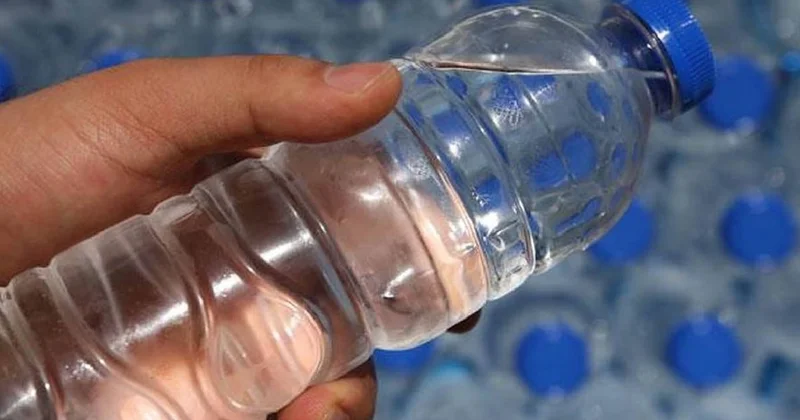 Ünlü su markası raflardan toplatılıyor: İçinde yabancı madde tespit edildi Sözcü Gazetesi