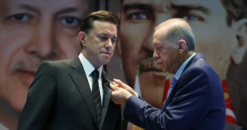 Rozetini Erdoğan takmıştı: AKP li vekil bütçe görüşmelerine milyonluk saatiyle geldi