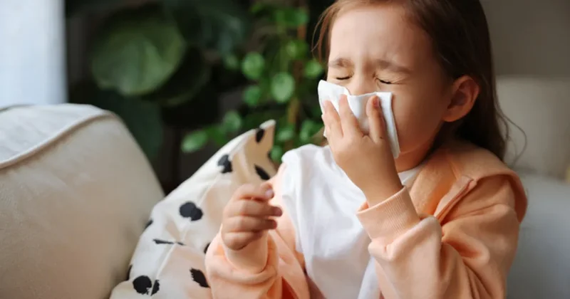 Soğuk algınlığı sanılıyor ama değil: Çocuklarda sessizce yayılıyor
