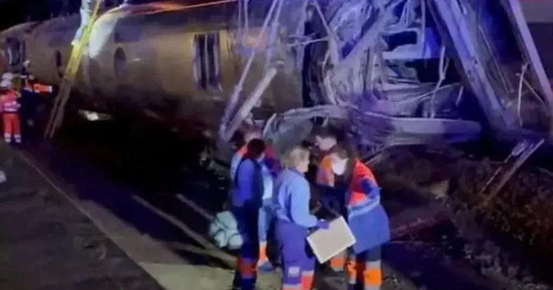 Hızlı trenler raydan çıktı: Çok sayıda ölü ve yaralı var