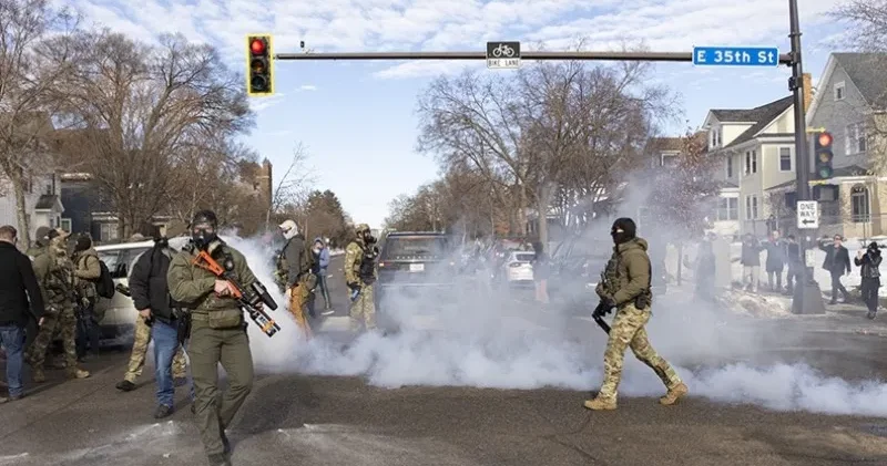 Pentagon, göçmen polisine karşı protestoların devam ettiği Minnesota ya asker göndermeyi planlıyor