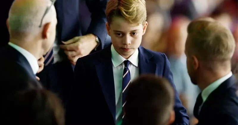 Prens George dan okul arkadaşlarına tehdit: Babam bir gün kral olacak