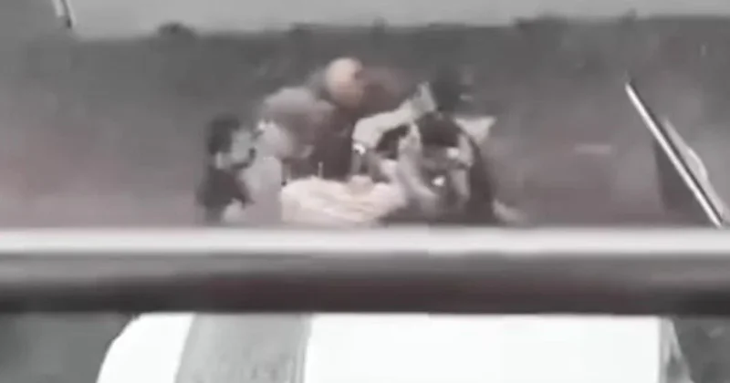 Anneden insanlık dersi: Trafikteki kavgayı kucağındaki çocukla ayırdı Sözcü Gazetesi