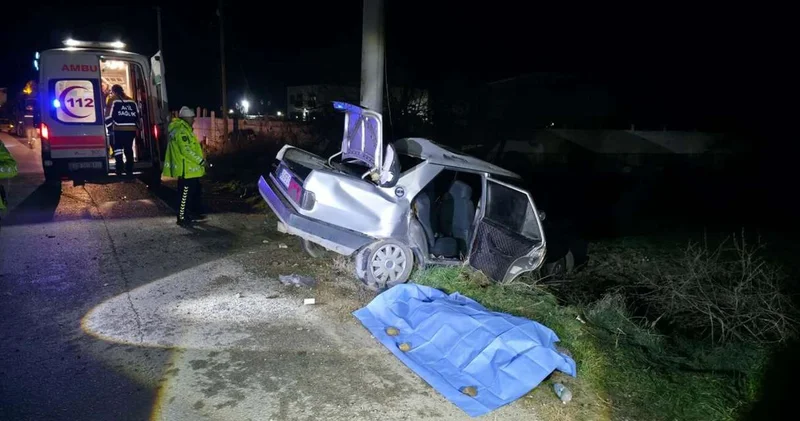 Kontrolden çıkan araç elektrik direğine çarptı: 1 kişi hayatını kaybetti