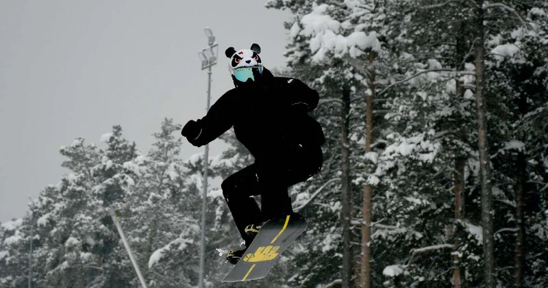 Sarıkamış snowboard tutkunlarının adresi oldu