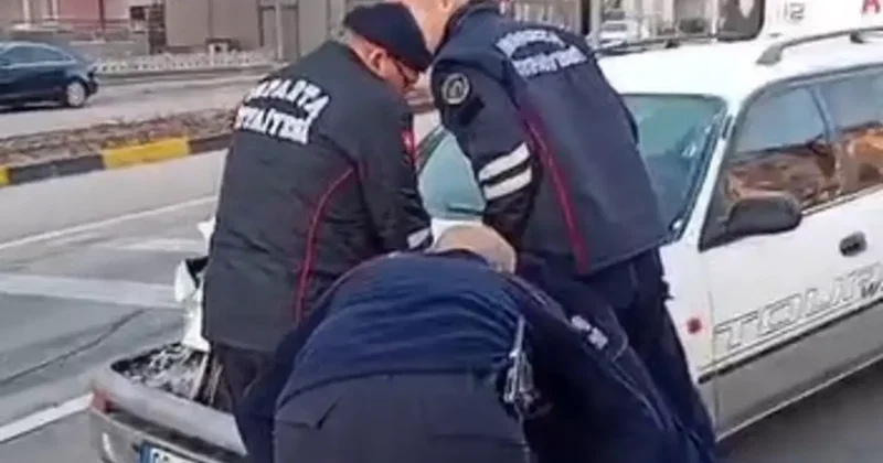 Isparta’da otomobil ışıklarda bekleyen araca çarptı: 1 yaralı
