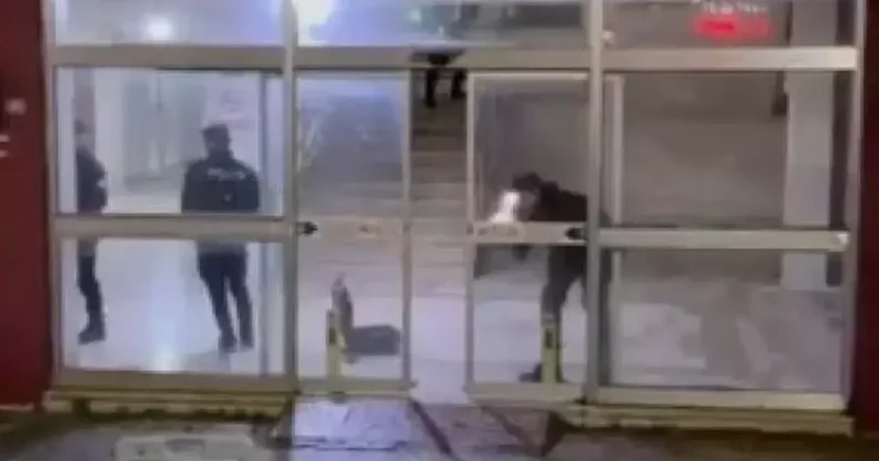 Esenyurt ta gece yarısı dehşet: Taksiyle gelip ateş açtı