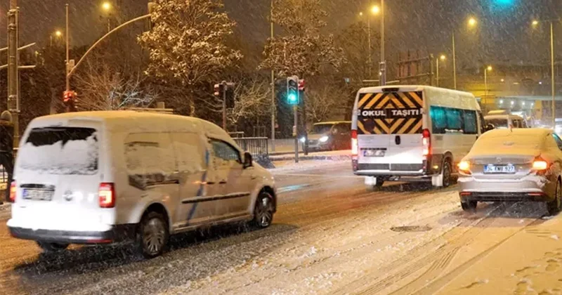 İstanbul kar altında! Valilikten ilk karar geldi