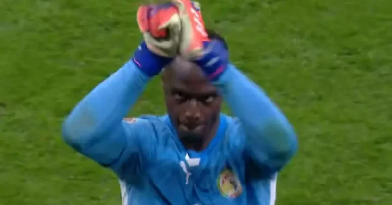 Defalarca yaptı! Dev finale damga vuran kare