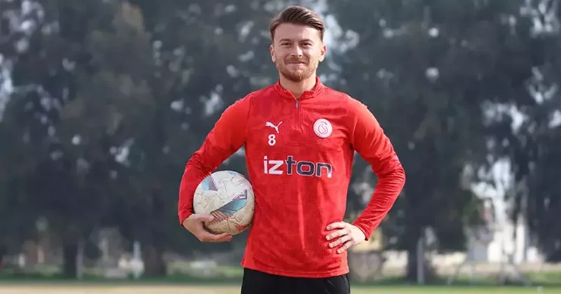 Fenerbahçeli eski futbolcu Gökay Iravul dan Aykut Kocaman a övgü Fanatik Gazetesi Fenerbahçe (FB) Haberleri Spor