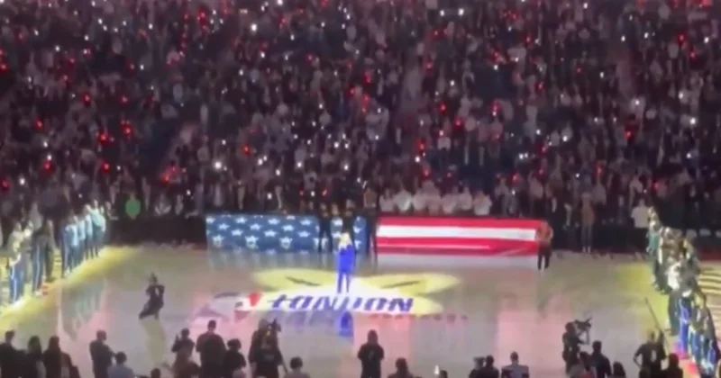 ABD ulusal marşını Grönland diye haykırarak kesti: Ayakta alkışlandı Sözcü Gazetesi