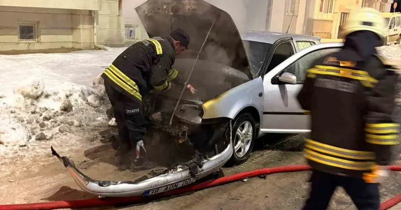 Yozgat’ta otomobil alev alev yandı