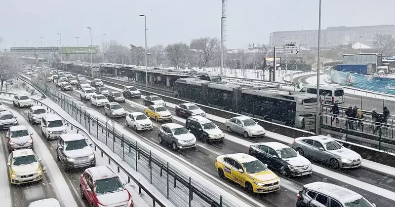 İstanbul da ağır tonajlı araçların trafiğe çıkış yasağı bugün 16.00 da, kuryelerin ise yarın 10.00 da sona erecek