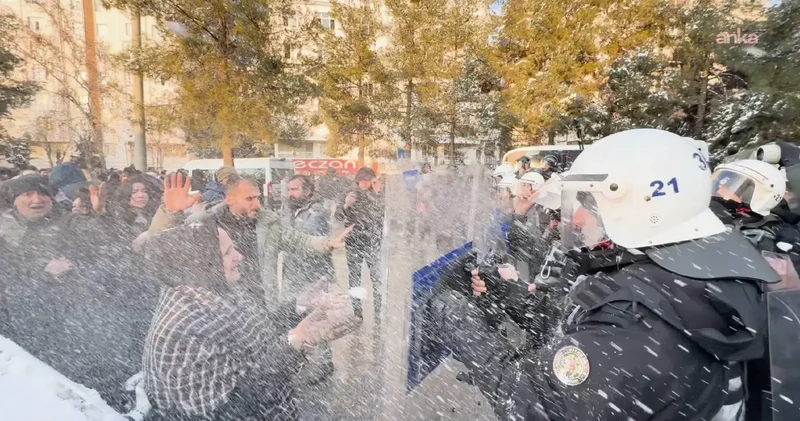 Diyarbakır’da Suriye protestosuna polisten biber gazlı müdahale