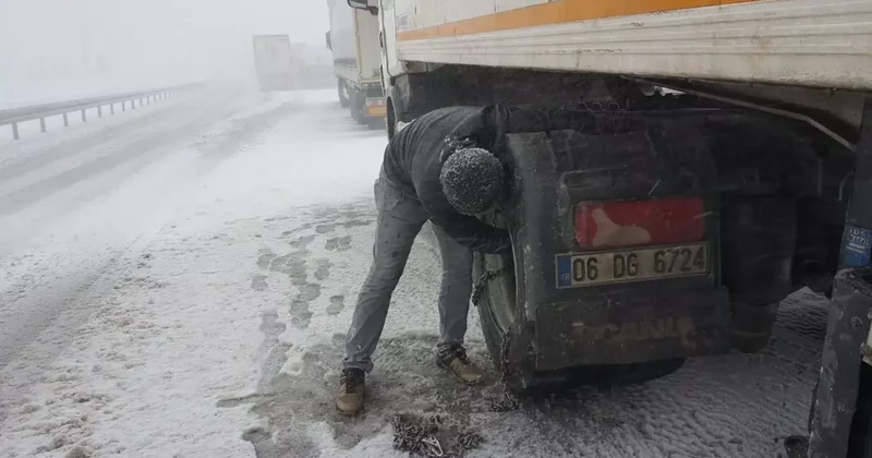 Erzincan’da kar ve tipi ulaşımı olumsuz etkiledi