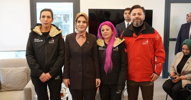 Ogün Abi Derneği, faaliyetlerini Bakan Göktaş a anlattı Adana Haberleri