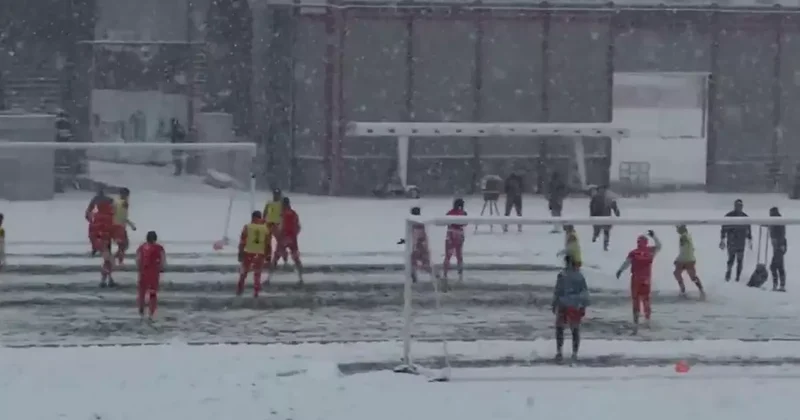 Şampiyonluk aşkı engel tanımıyor! Bu karda sahaya çıktılar