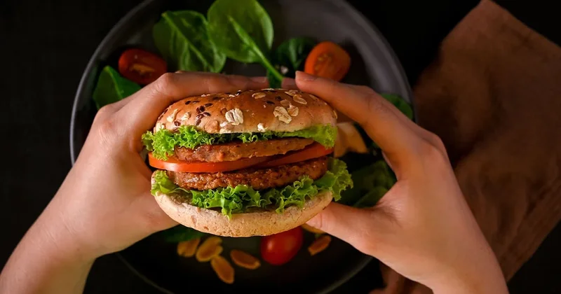 İflasa sürüklenmişti... Fast food devine bir darbe daha: Ellerindeki nakitten de olacaklar Sözcü Gazetesi