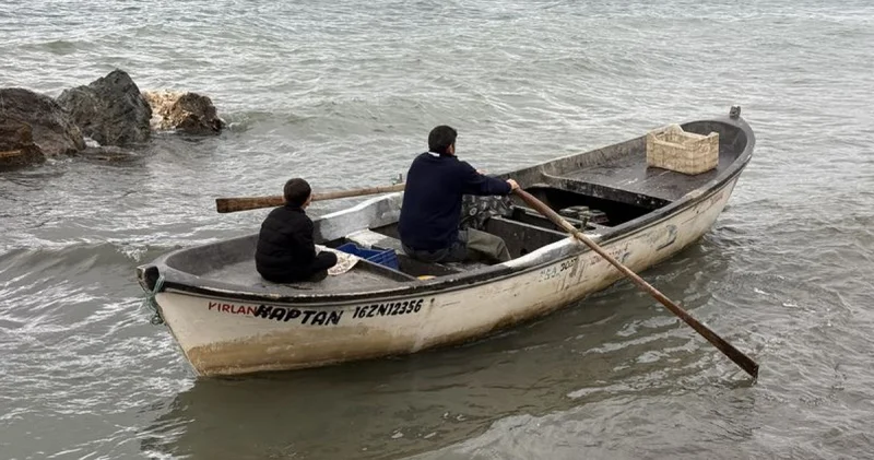 İznik Gölü nde balıkçının ağına küp takıldı