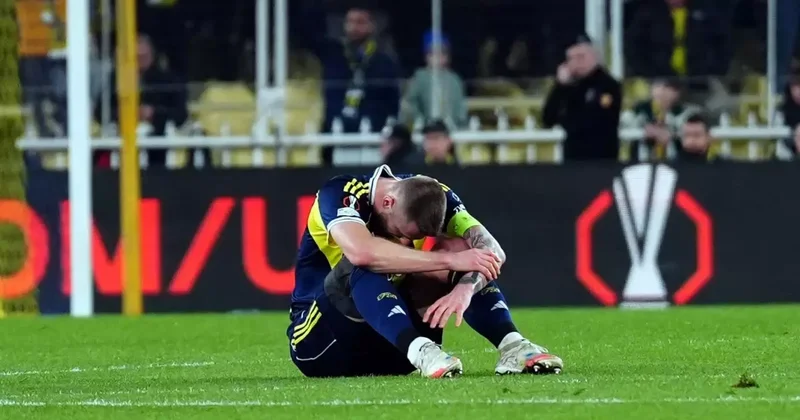 Turu mucizelere bıraktık! Fenerbahçe, Nottingham Forest a farklı kaybetti