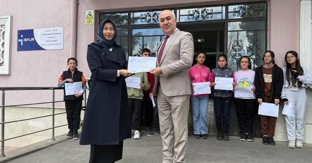 Emirdağ Gömü Ortaokulu, Avrupa dan eTwinning projesiyle ödülle döndü Afyonkarahisar Haberleri