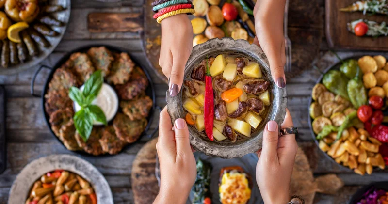 Bugün iftarda ne var? Ramazan ın ilk günü için çorbasından tatlısına pratik ve besleyici iftar menüsü!